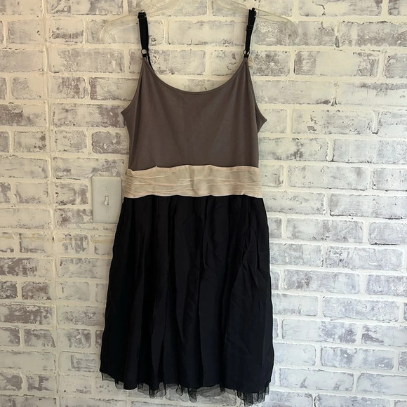 Anthropologie Yoana Baraschi Fit & Flare dress Gray Cream Beaded Ruffle - Picture 6 of 11